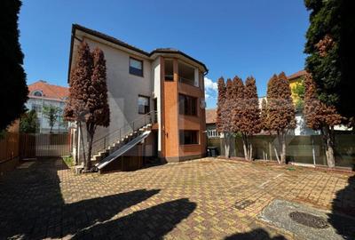 Sediu firma / Birouri de vanzare P+2E, 254 mp, zona ultra - 12