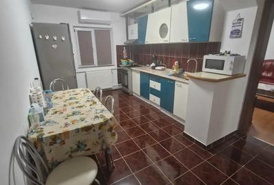 Vand apartament 3 camere decomandat zona Girocului - 1