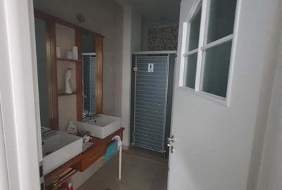 Spațiu comercial, de 93 mp, în Central - 1