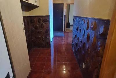 Inchiriez apartament 3 camere, centrala gaz-Alfa - 2