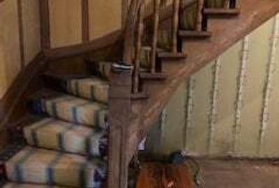 Casa in centrul orasului,curte generoasa - 1