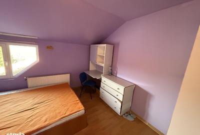 Casă cu 4 camere în Central - 2