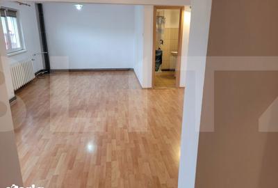 Apartament cu 4 camere în Micălaca - 1
