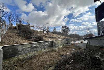 Casă cu 4 camere în Central - 2