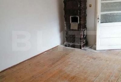 Casă cu 1 camere cu Teren 249 Mp în Eminescu