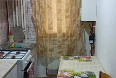Apartament 2 camere zona Boul Rosu