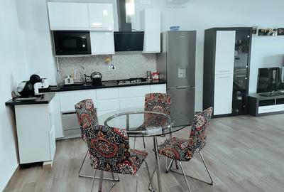 Proprietar inchiriez ap 2 camere  MAMAIA CASA  DEL MAR cu parcare si centrala pr - 9