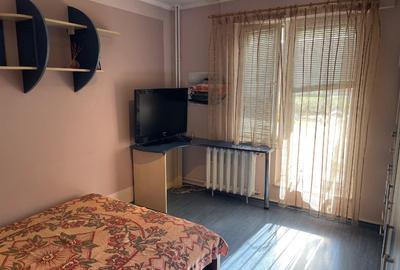 Apartament cu 3 camere decomandat în Cantemir - 2
