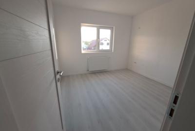 Casă cu 4 camere în Roșu - 2