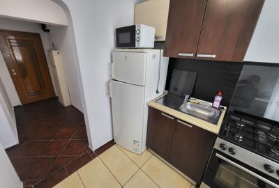 P-ta Victoriei-Ap. 2 cam, mob/util, excelent pt. investitie - 11