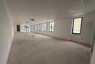 Spa?iu comercial-Str. 30 Decembrie-zona intens circulata - 4