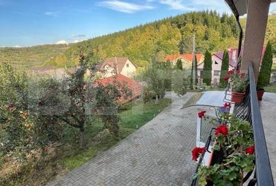 Casă cu 4 camere cu Teren 19 Mp în Central