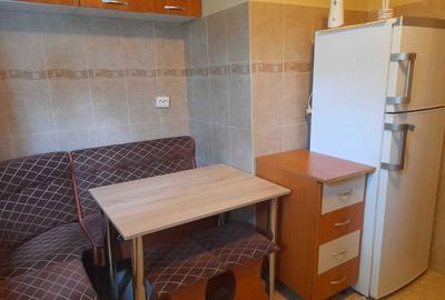 Apartament cu 3 camere semidecomandat în Cotroceni - 2