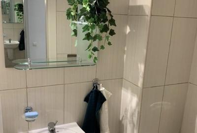 Apartament cu 3 camere decomandat în Tineretului - 1