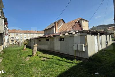 Spațiu comercial, de 250 mp, în Central - 3