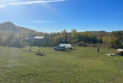 Teren de 2500 mp, în Gura Vitioarei