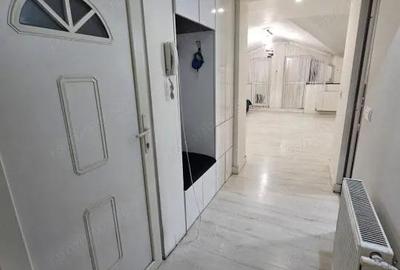 Apartament cu 3 camere decomandat, mobilat în Rovine - 7