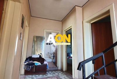 Casa cu 5 camere, 768 mp teren, Cetate - 9