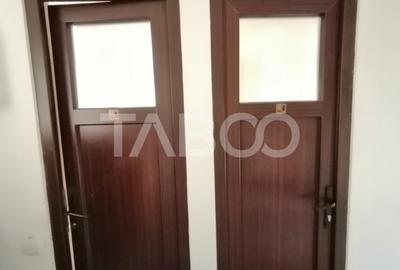 Pensiune 13 camere 16 bai sauna piscina si teren 1565 mp Cisnadioara - 41