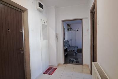 GARSONIERA / 1990 / DECOMANDATA / 42 mp /ET. 1 / STR. MAMULARI / PIATA UNIRII - 14