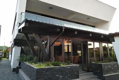 Vila stil avangardist, Trivale, teren 1.196 mp, mobilata - 2