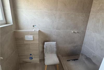 Casă cu 4 camere cu Teren 476 Mp în Cetate - 11