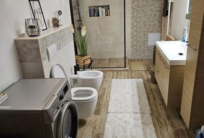 Casă cu 4 camere cu Canalizare în Central - 6