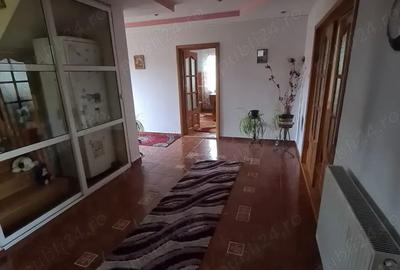 Casa de vanzare - 3