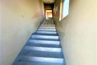 Spațiu comercial, de 256 mp, în Gura Văii - 4