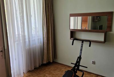 Garsonieră în Est - 2