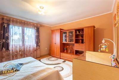 Casă individuală cu 6 camere cu Canalizare în Central - 24