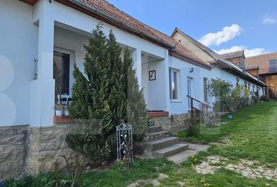 Casa traditionala secuiasca de vanzare - Valea Crisului, aproape de Sf.Gheorghe