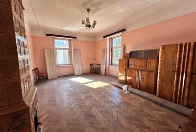 Apartament cu 3 camere semidecomandat în Central - 14