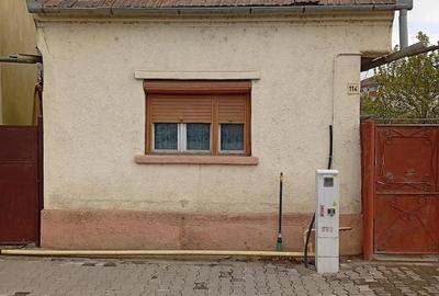 Casă cu 3 camere cu Teren 450 Mp în Central