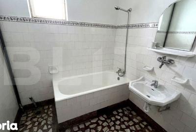 Casă cu 4 camere cu Teren 200 Mp în Central - 4