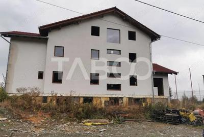 Spațiu comercial, de 480 mp, în Stațiunea Climaterică Sâmbăta - 1