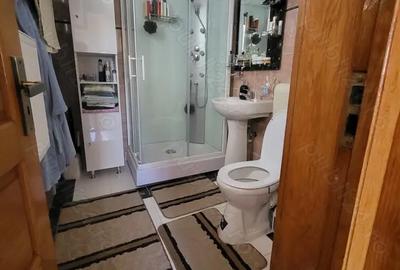 Casă cu 4 camere în Central - 2