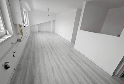 Apartament cu 3 camere decomandat în Central - 2