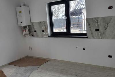 Casă cu 4 camere cu Teren 85 Mp în Letea Veche - 5