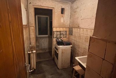 Apartament semidecomandat în Berceni