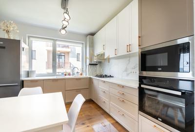 Apartament cu 4 camere semidecomandat în Europa - 1