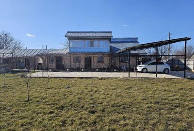 Casă cu 4 camere în Central