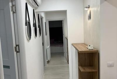 Apartament cu 3 camere decomandat în Central - 1