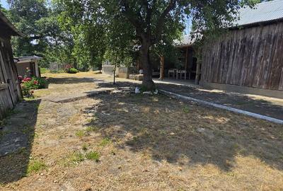 Casă cu 5 camere cu Teren 900 Mp în Jariștea