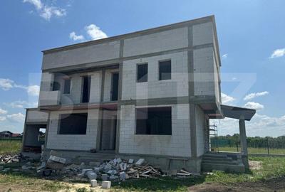 Casă cu 5 camere cu Teren 480 Mp în Rădăuți - 2