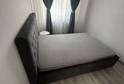 Apartament cu 3 camere semidecomandat în Vest
