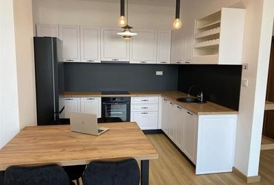 Apartament cu 2 camere, zona Corunca