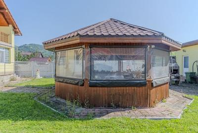 Casă cu 10 camere cu Teren 1074 Mp în Moieciu de Jos - 23