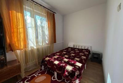 Apartament cu 2 camere nedecomandat în Podu Roș