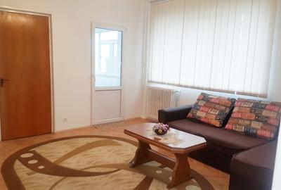 Apartament cu 2 camere decomandat în Titan - 1